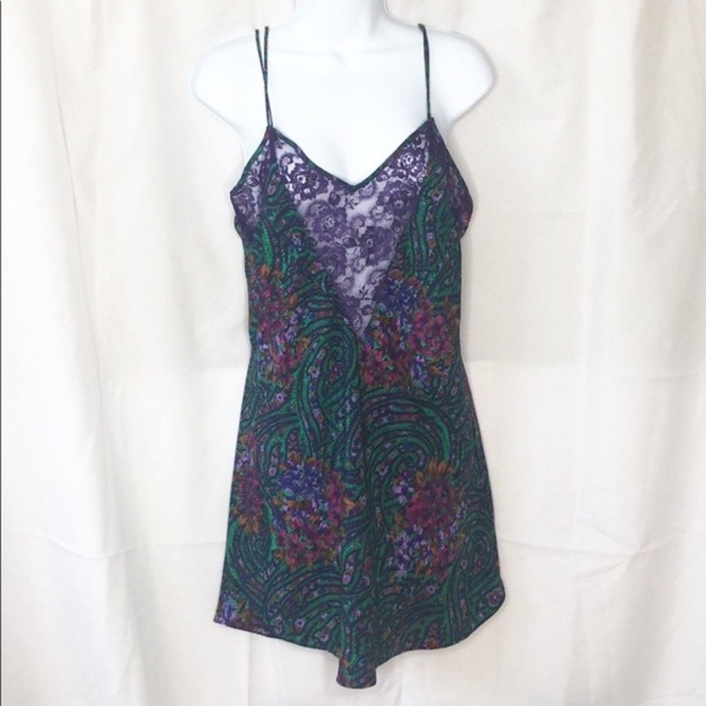 Victoria’s Secret vintage gold label chemise L